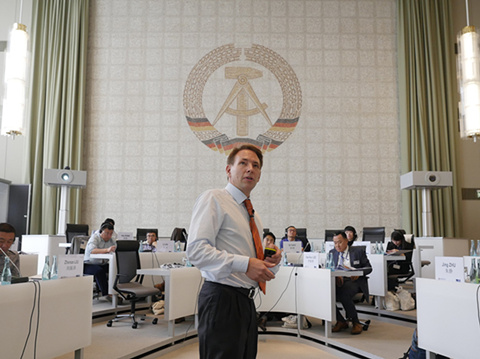 ONE游戏官网-皇马巴塞赞助商