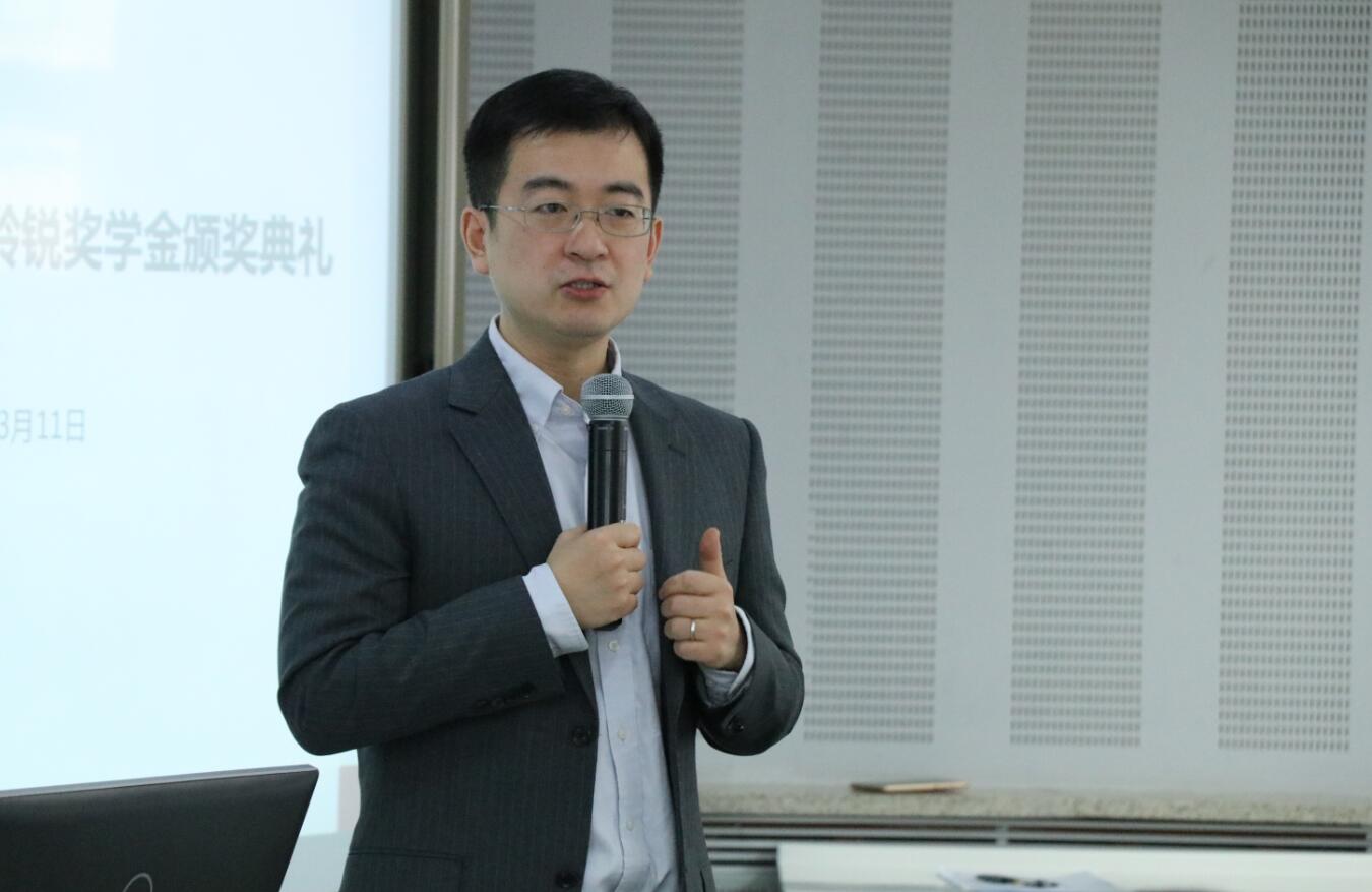ONE游戏官网-皇马巴塞赞助商
