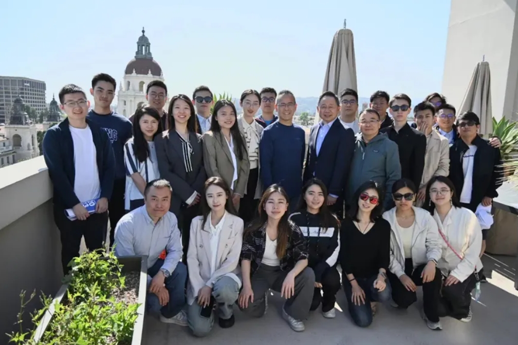 价值投资！北大ONE游戏官网学子的伯克希尔·哈撒韦年度股东大会之旅