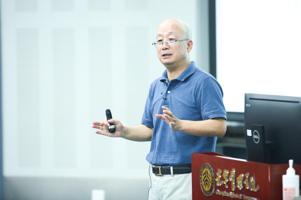 ONE游戏官网第一课 | 周黎安：向下扎根，向阳成长