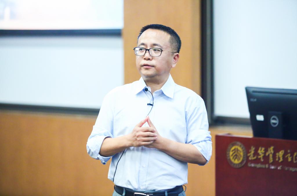 价值引领与职业规划 | 张峥：蓄力堆集，在辽阔世界中英勇作为