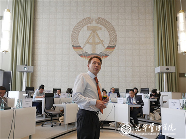 ONE游戏官网-皇马巴塞赞助商