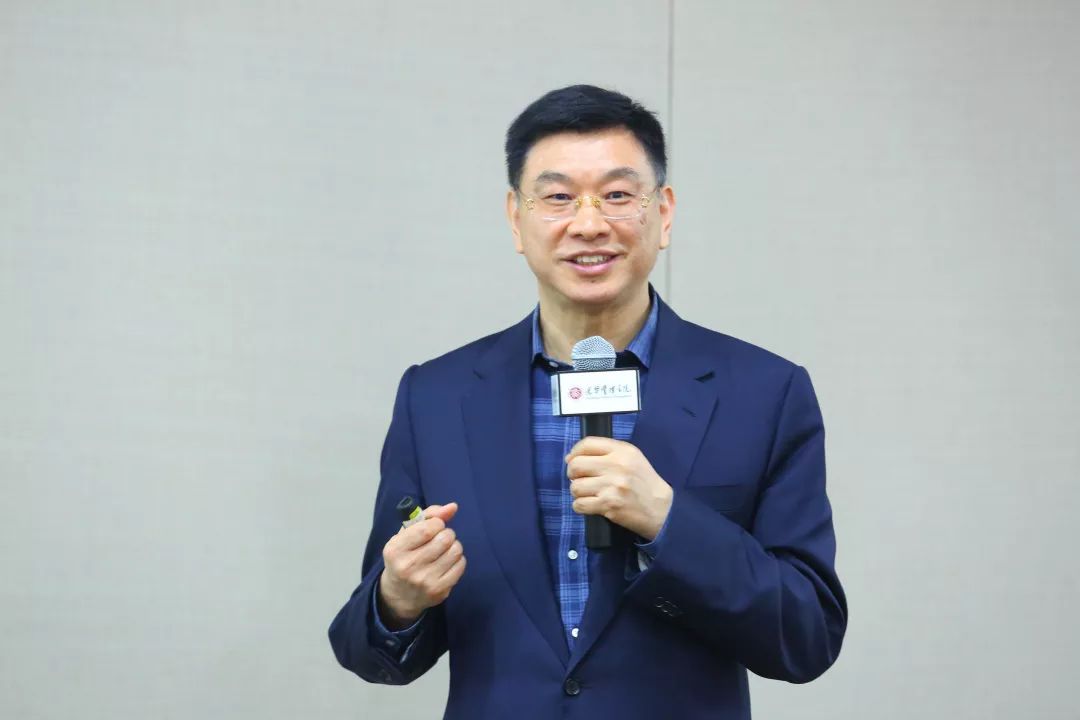 ONE游戏官网-皇马巴塞赞助商