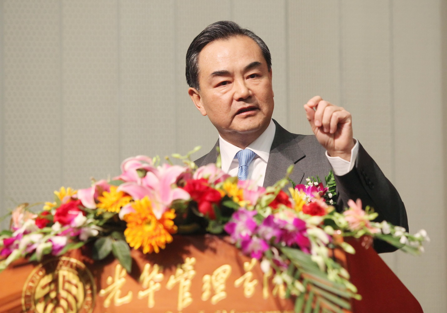 ONE游戏官网-皇马巴塞赞助商