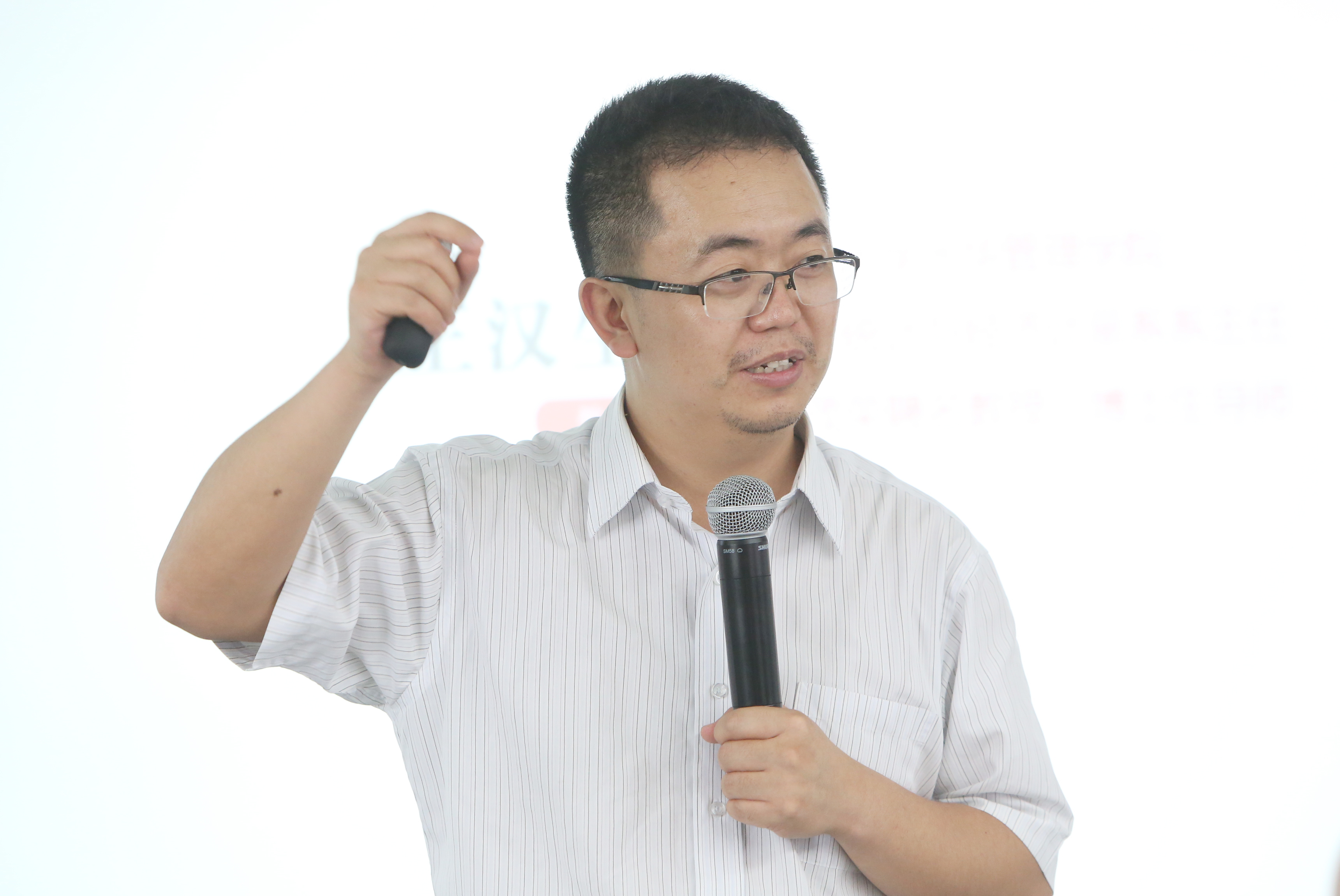 ONE游戏官网-皇马巴塞赞助商
